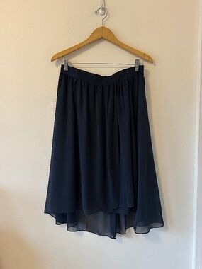 Ann Taylor Navy Chiffon High Low Skirt | Size Medium